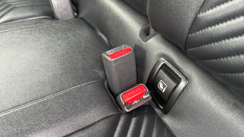 Nissan Juke 1.6 Hybrid Tekna 5dr Auto Hybrid Hatchback